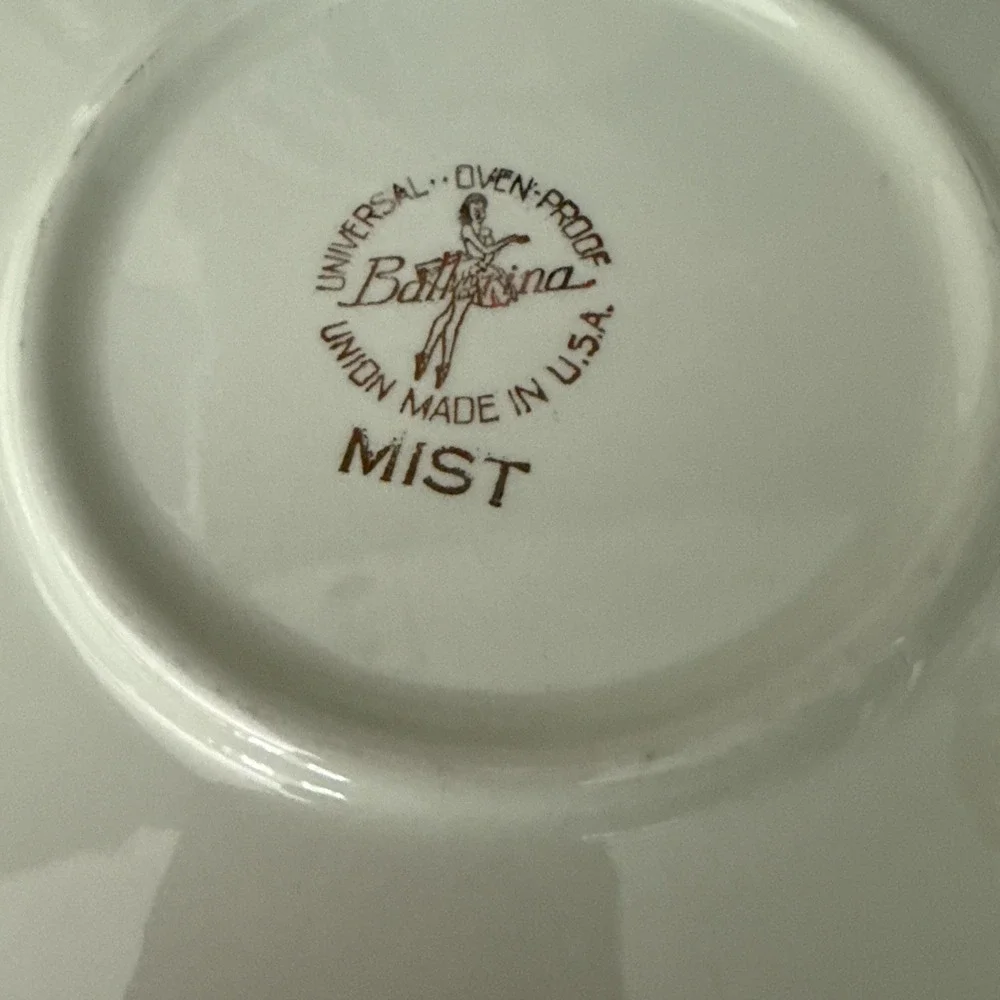 MCM Vintage Universal Oven Proof USA Ballerina Mist Straw Flower 12